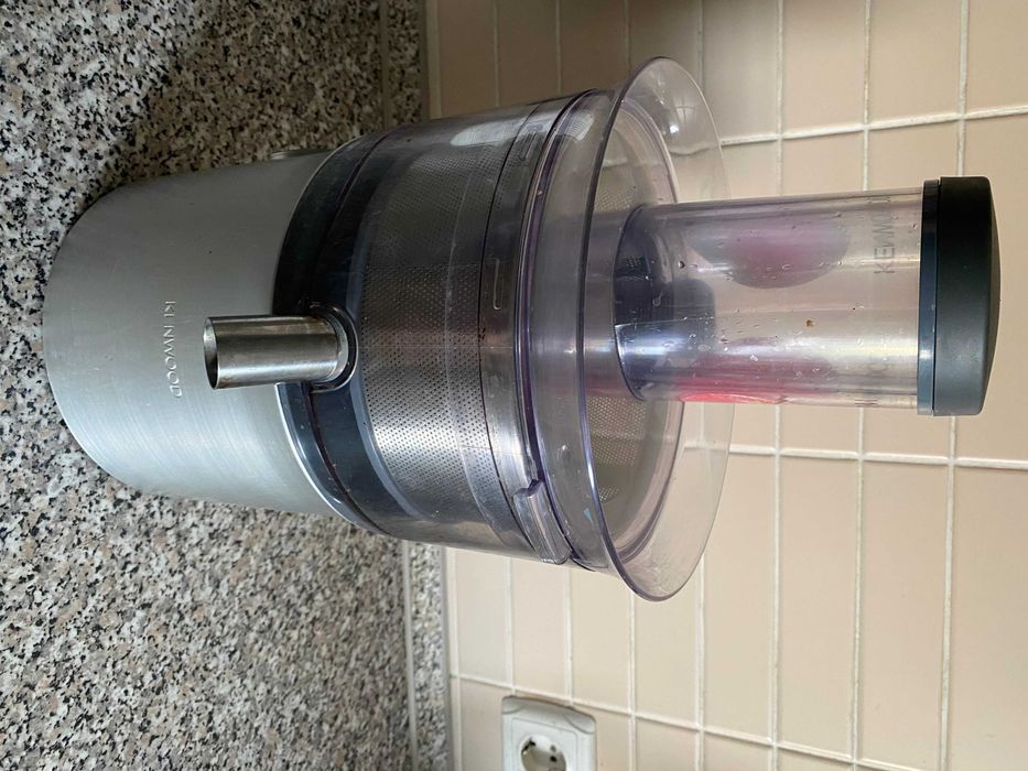 Соковитискач KENWOOD JE950