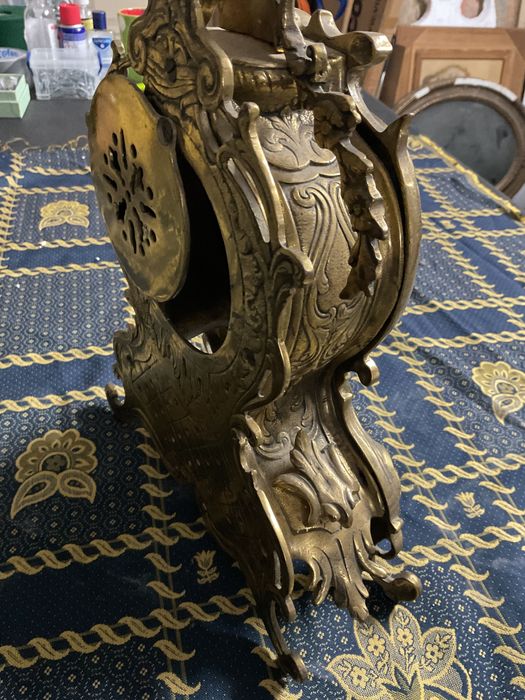 Relógio de mesa brass Quartz altura de 38 cm