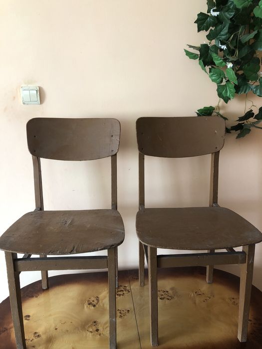 Крісла деревяні зі спинками 3 шт