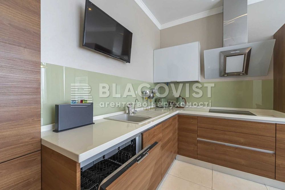 140 м2 3 к квартира ЖК Панорама Коновальця 44а Печерська