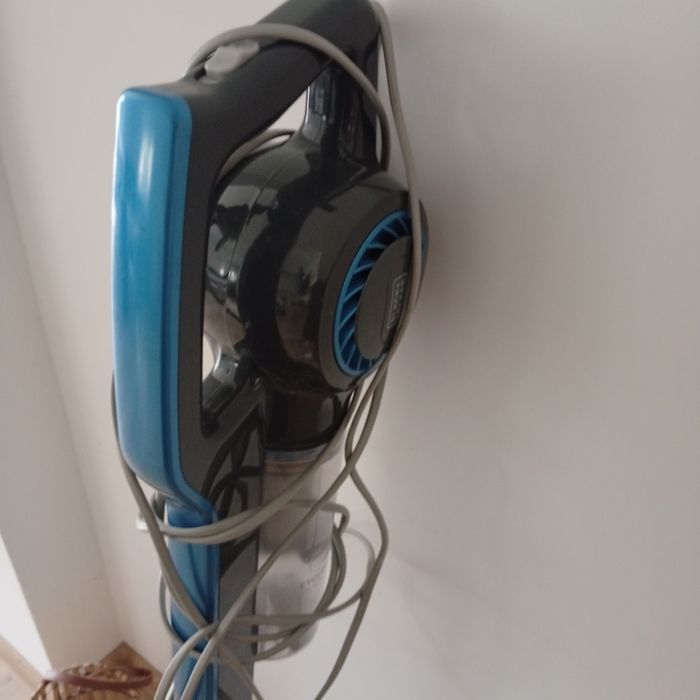 Odkurzacz pionowy Black+Decker BXVMS600E niebieski