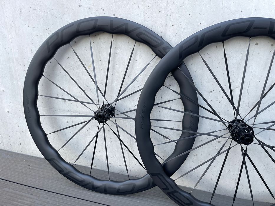 Koła karbonowe carbon szosowe PRO-WAY HYPER 50 1360g szprychy CARBON