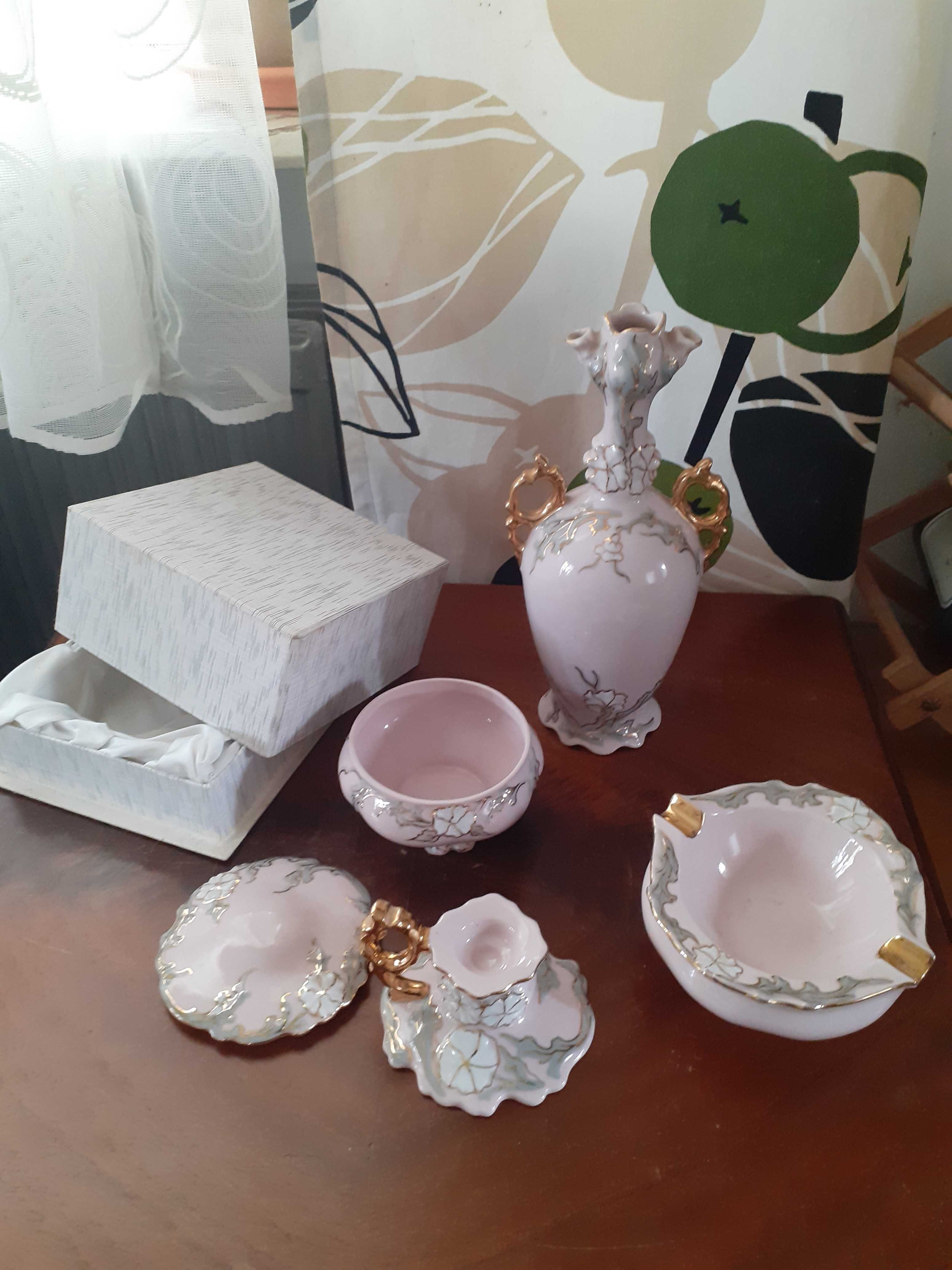 HODOV RENATA vintage różowa porcelana