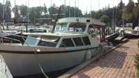 Jacht  motorowy 9m   motorówka łódź kabinowa wędkarska