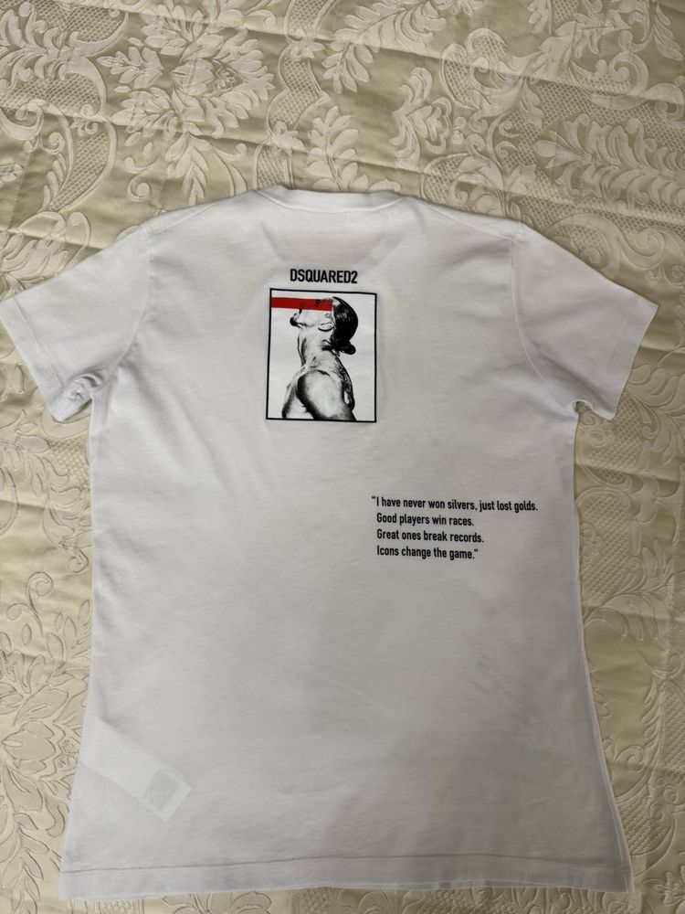 Футболка і шорти Dsquared2.
