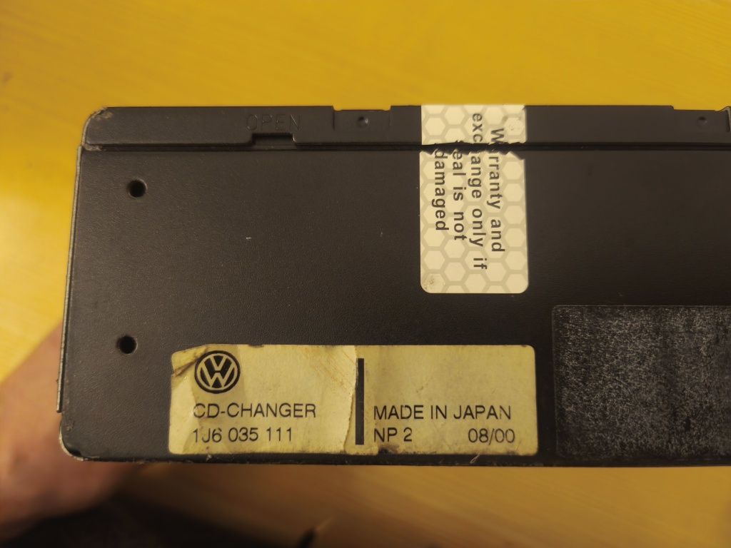Caixa de cds para grupo VW