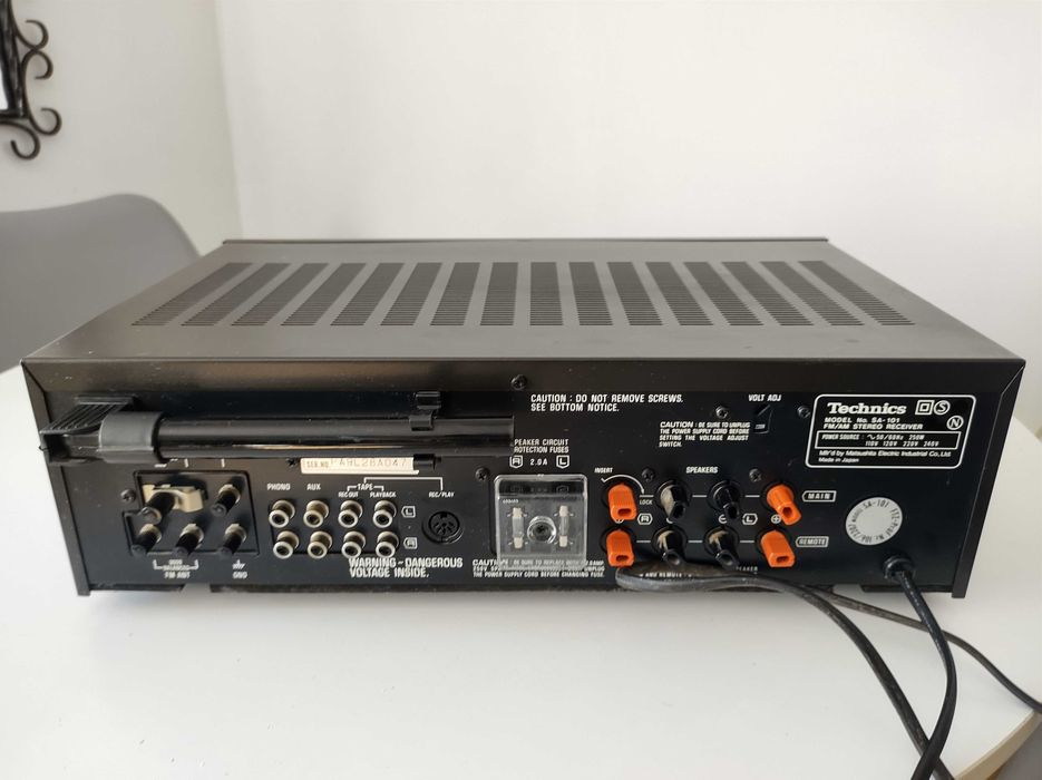 Amplituner Technics SA-101 lata 80-te.
