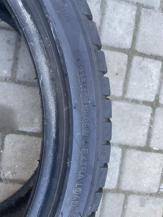 235.40.r19 96w авто шини,колеса бу
