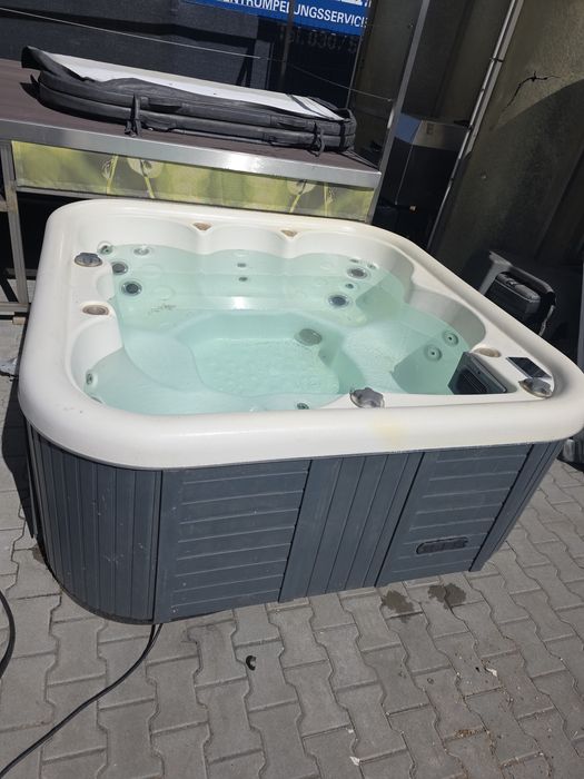 Jacuzzi jakuzi spa ogrodowe taras całoroczne gecko