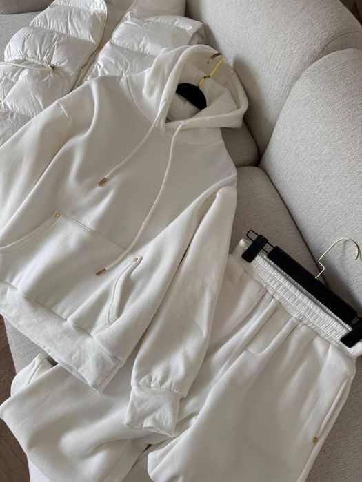 Костюм трійка жіночий в білому кольорі