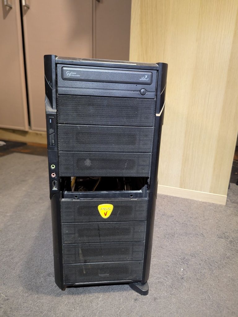 Komputer stacjonarny phenom 2 x2, geforce gtx460 soundblaster