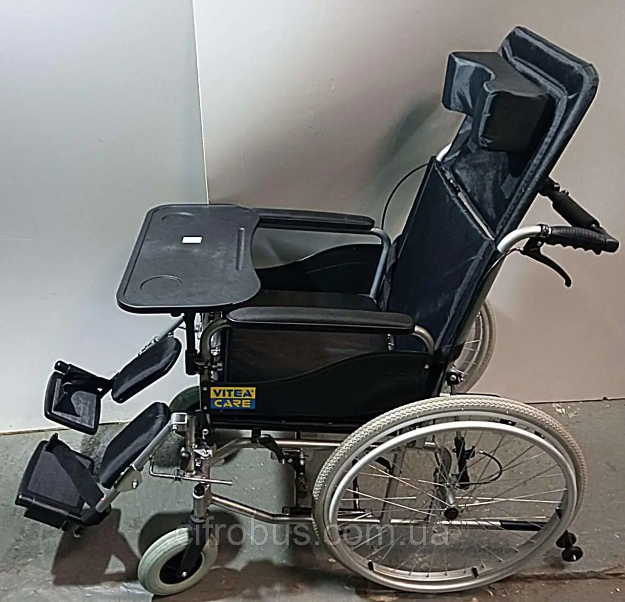 Кресло-коляска для инвалидов Vitea Care VCWK7 Wheelchair