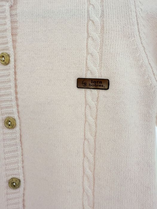 Вʼязаний чоловічок Lara Babies з шапочкою в комплекті