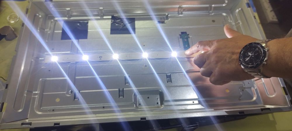 Ремонт телевізорів, моніторів, екранної техніки, заміна LED-підсвітки