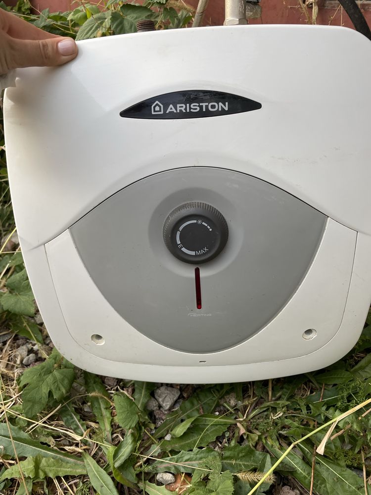 Водонагреватель водонагрівач болєр Ariston ANDRIS RS 10 U/3