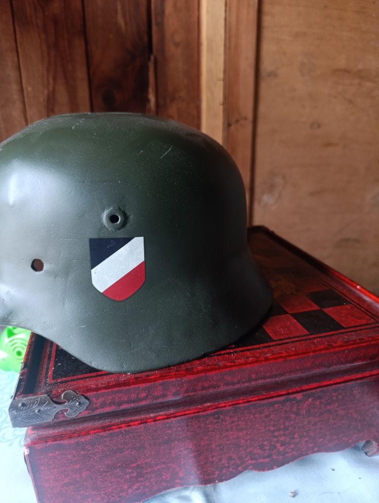 Німецька каска м40 3 рейх