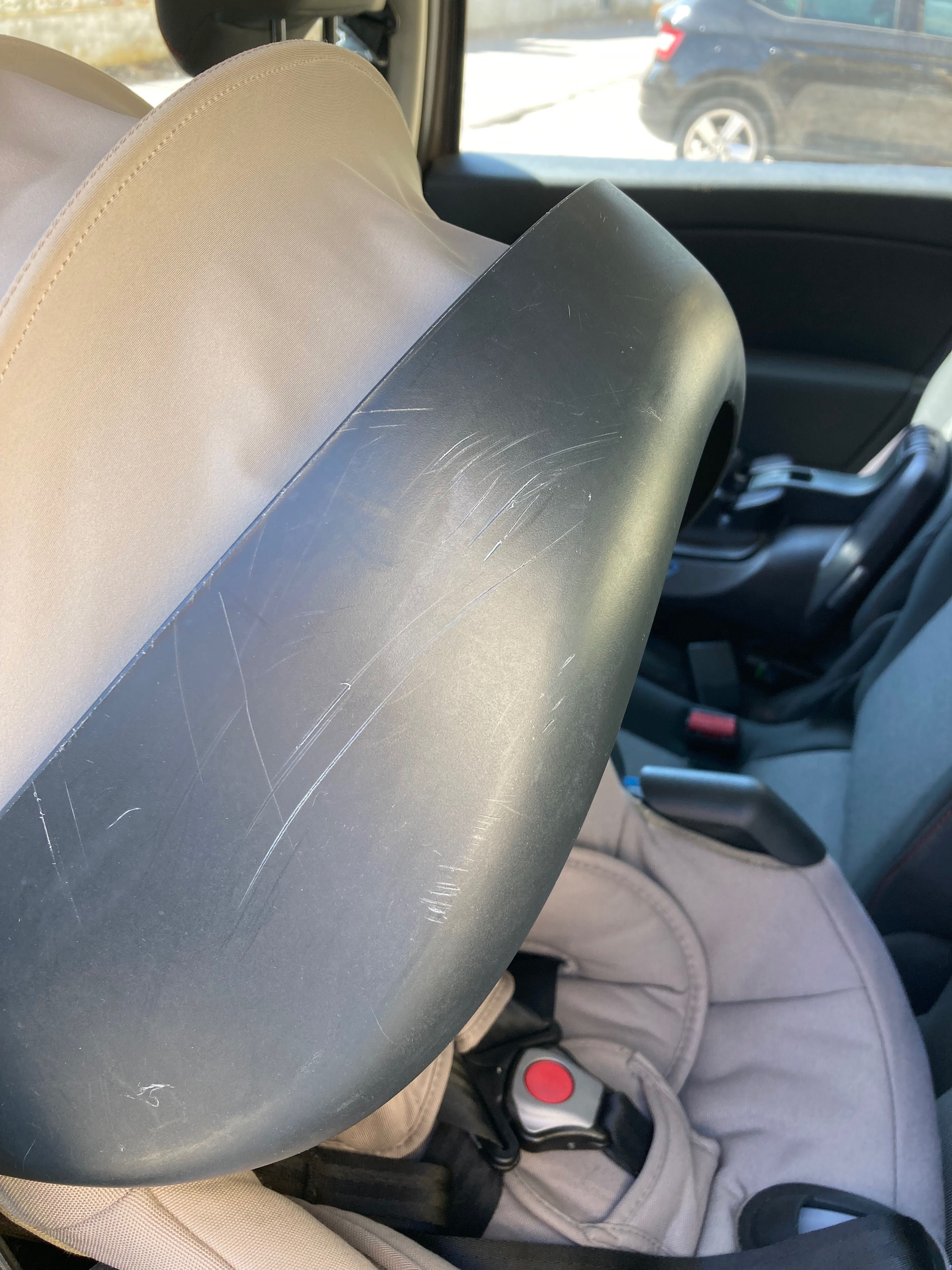 Cadeira Auto/Ovinho Izi Go Modular X1 By BeSafe + sistema Isofix