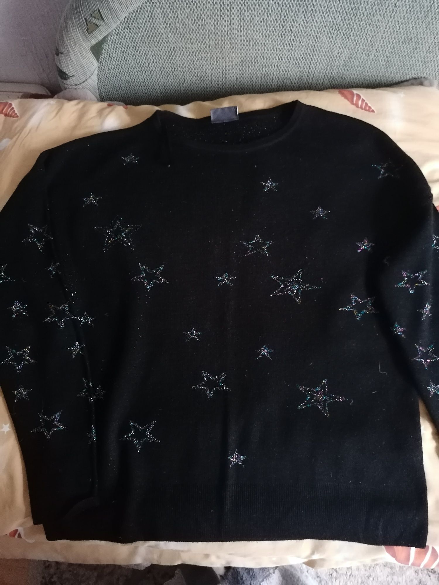 Sweter czarny w gwiazdki r. XL
