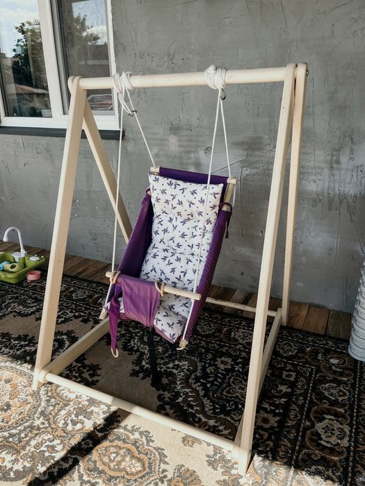 Гойдалка зі стійкою