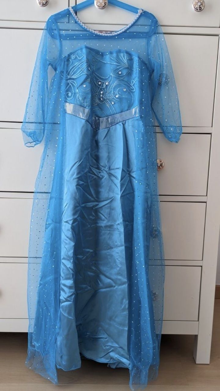 Disfarce/vestido Elsa Frozen - 10 anos - como novo
