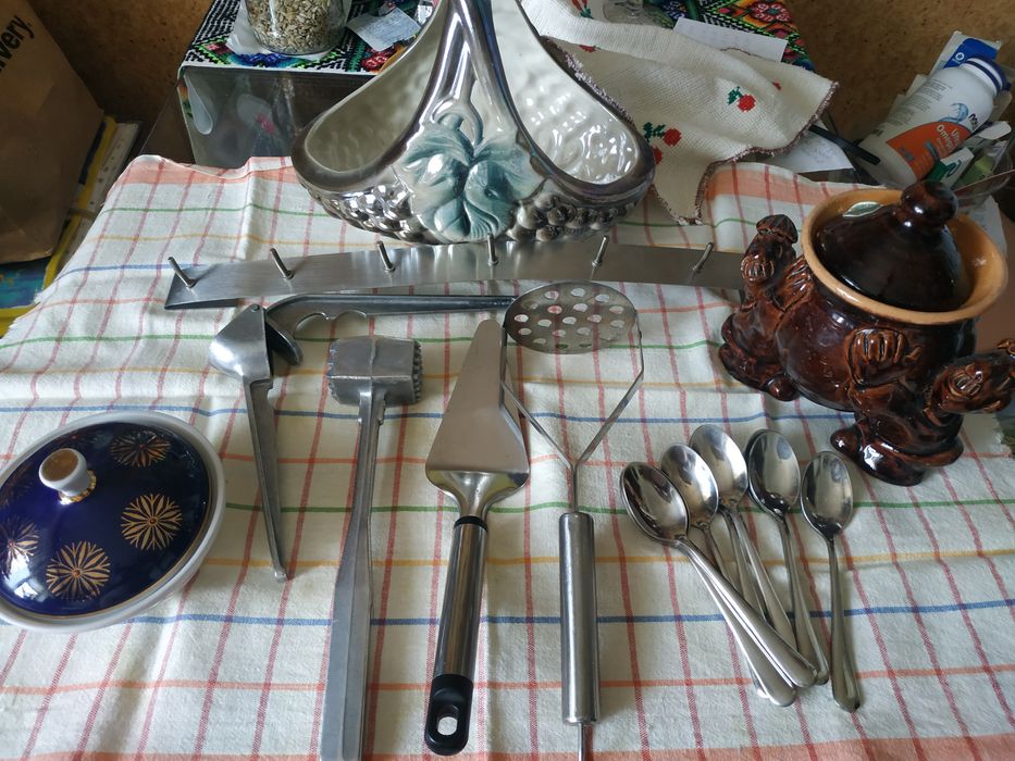 Вішалка кухонна з нержавійки та ін кухонне приладдя