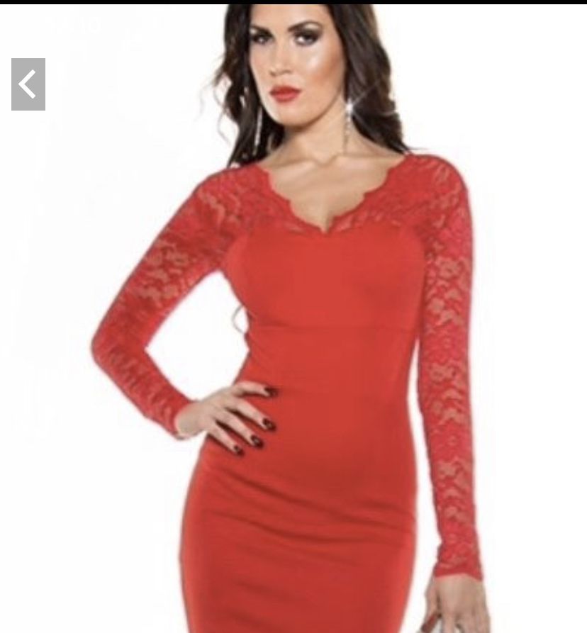 Vestido vermelho de renda Tam M