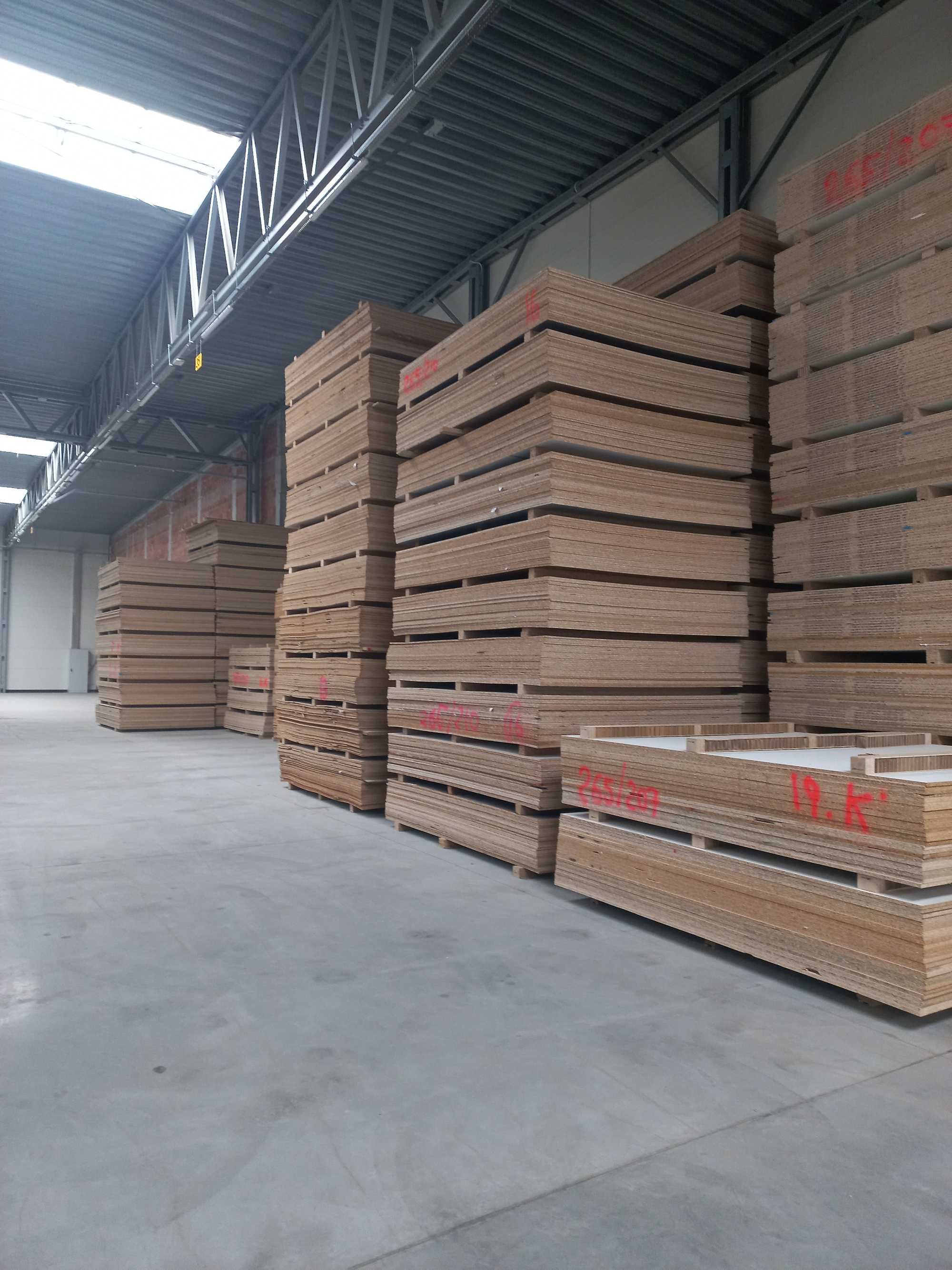 Płyty laminowane/wiórowe/mdf  grubości: 8,10,12,15,16,19,22,25,28,38