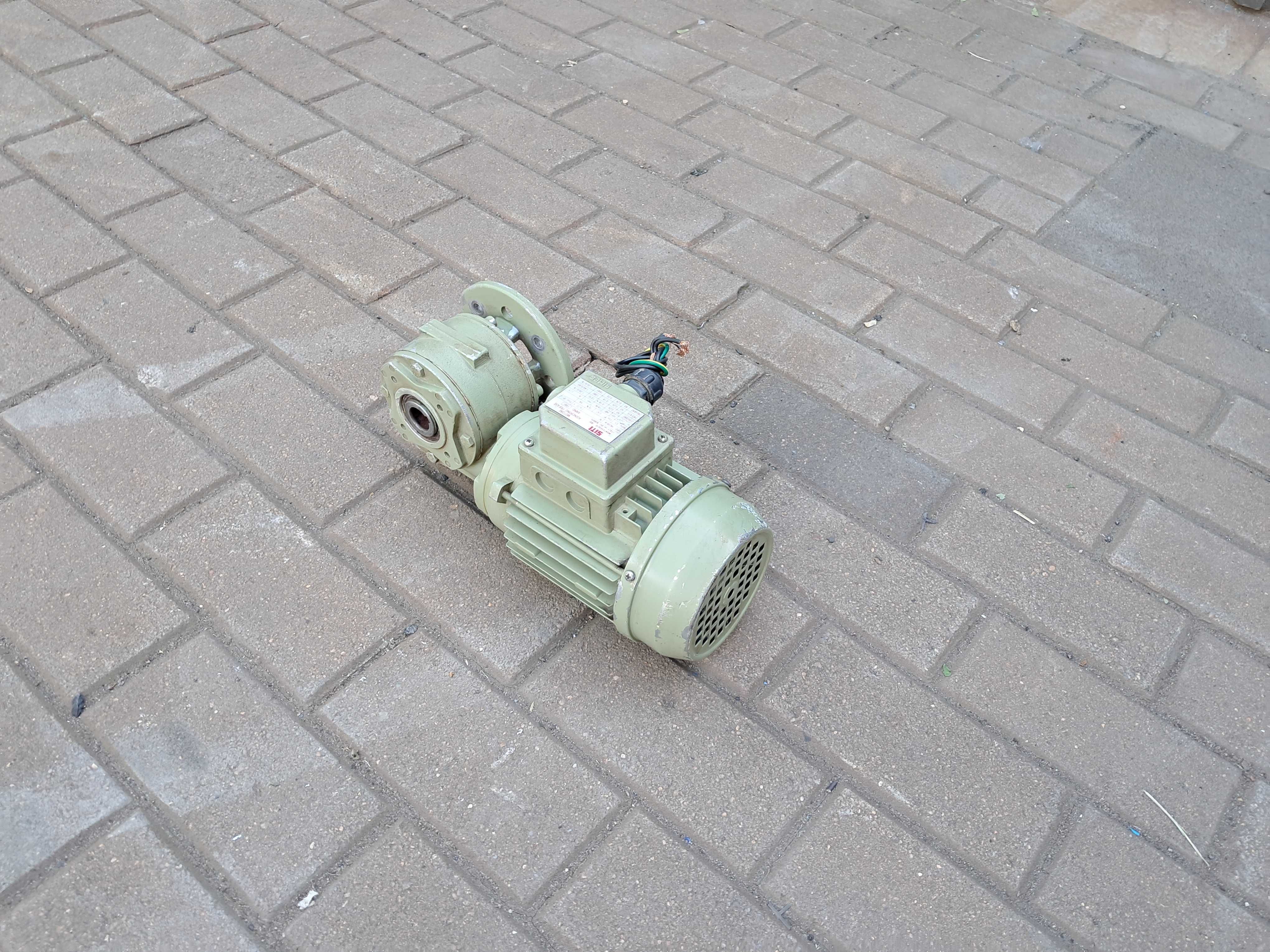 Motoreduktor, przekładnia 0,18kw obroty 91. Wysyłka