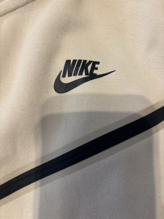 Casaco Nike Tech tamanho M