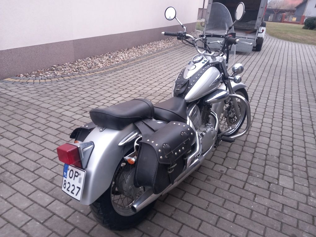 Suzuki Intruder 125