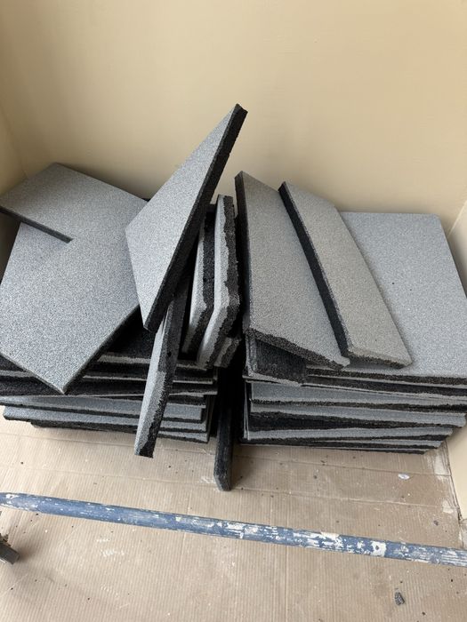 Гумове покриття. Гума для тренажерного залу