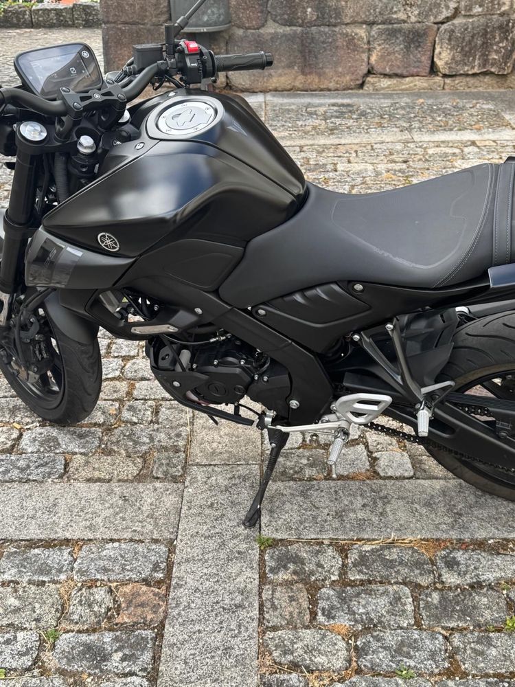 Yamaha mt 125 preta