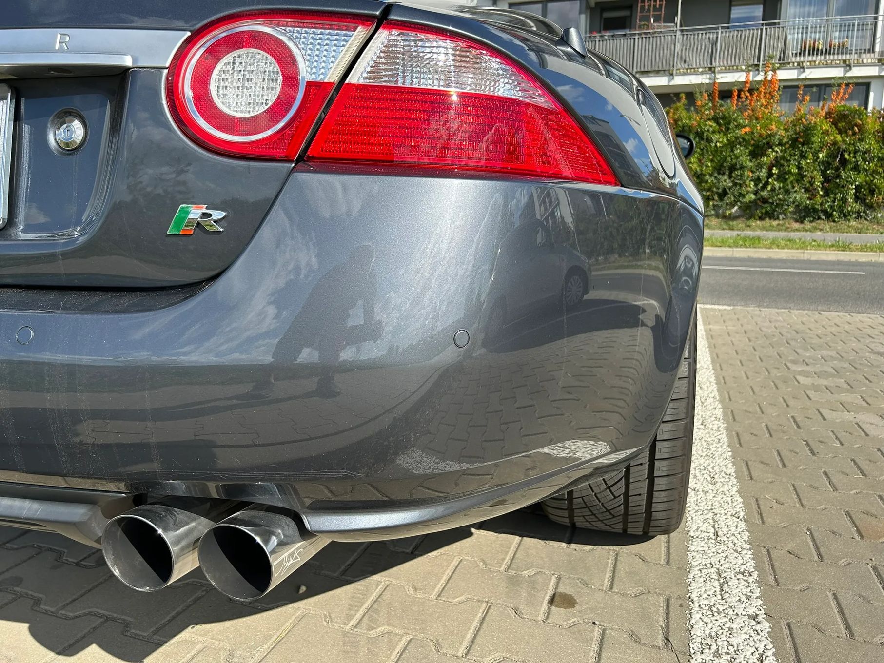 Jaguar XK Jaguar XKR supercharged 4.2 V8 co za brzmienie :-)