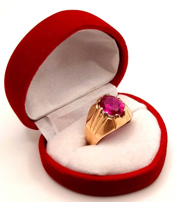 Złoty Sygnet damski z rubinem PR.585 W:7gr R.15 InterSKLEP