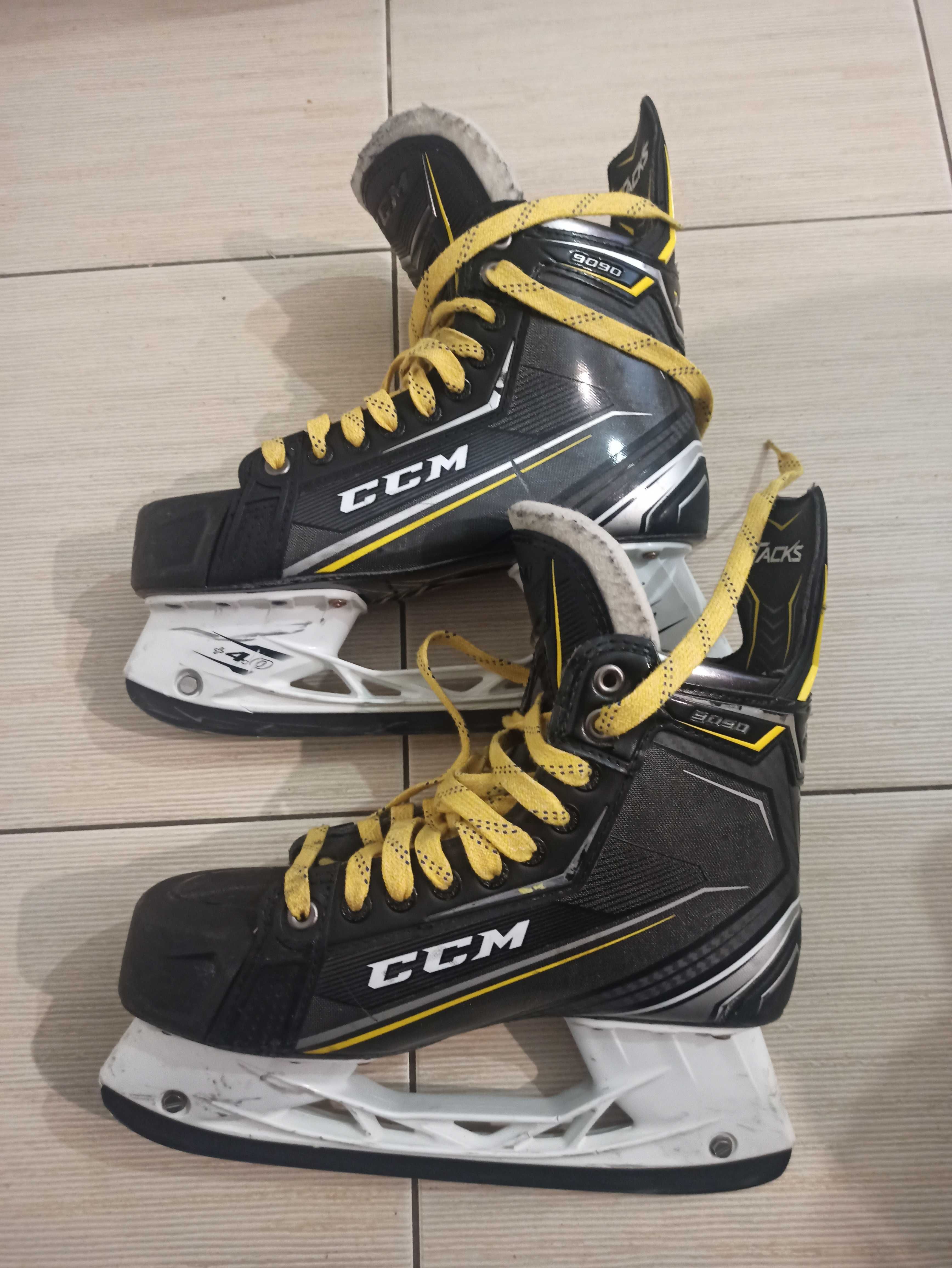 Хоккейные коньки CCM TACKS 9090