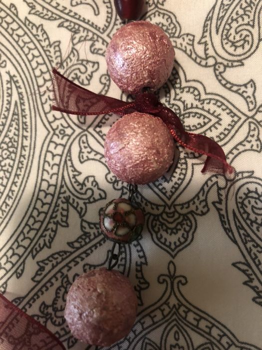 Vendo colar rosa