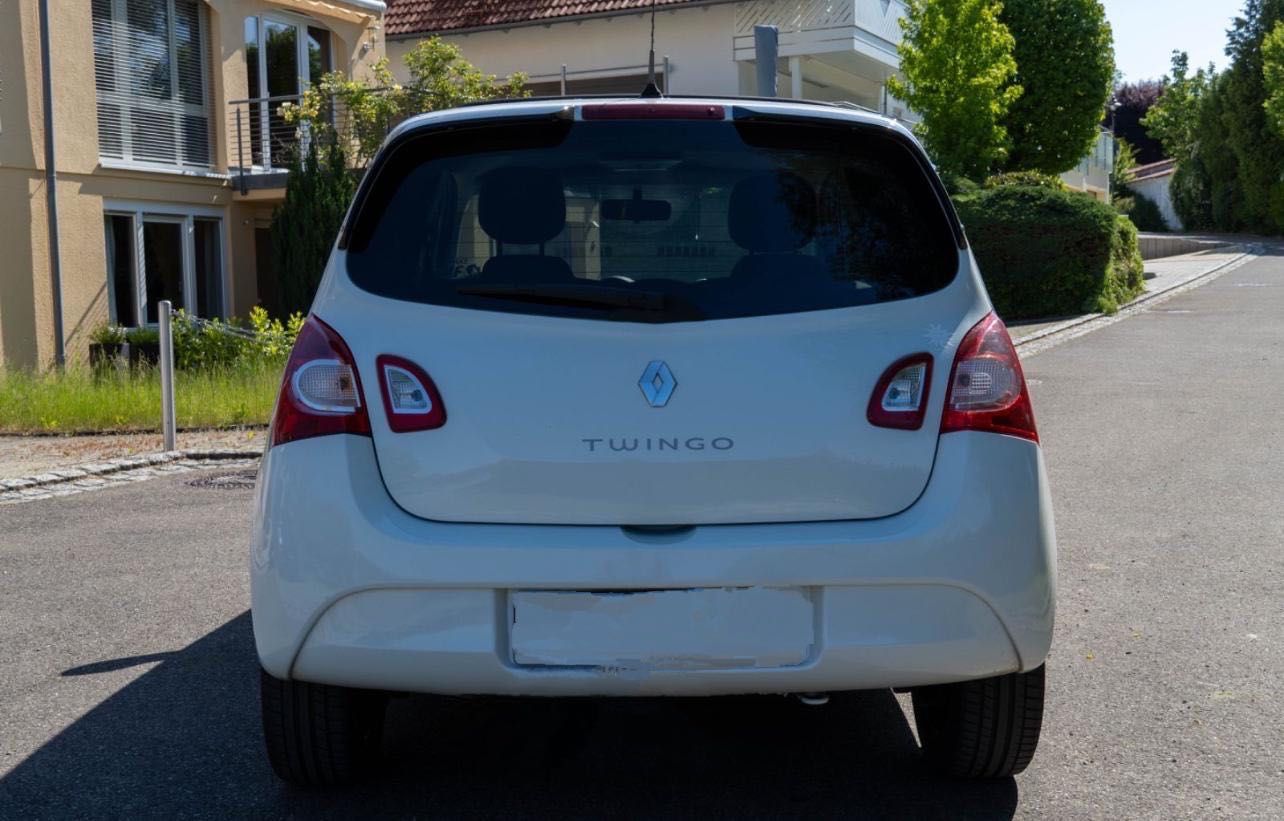 Renault Twingo 1.2 - Compacto, Estiloso e Pronto para a Cidade!