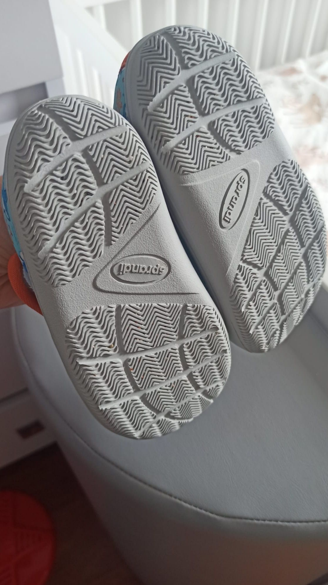 Kapcie buciki buty do wody Sprandi 24