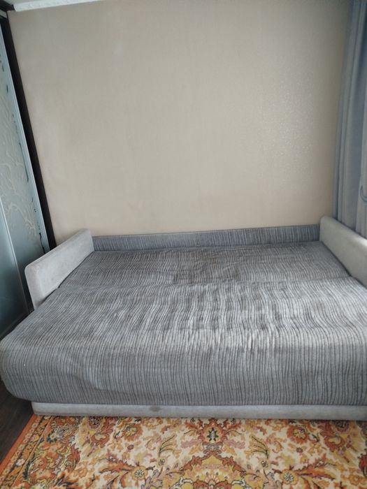 Продам б/ диван.