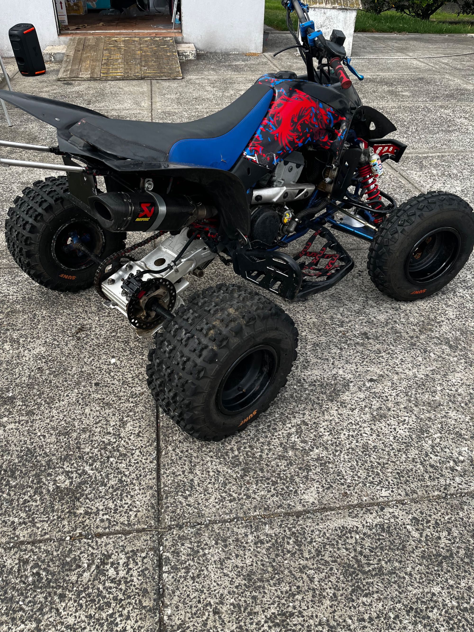 Moto 4 Ltz 400 sem matrícula