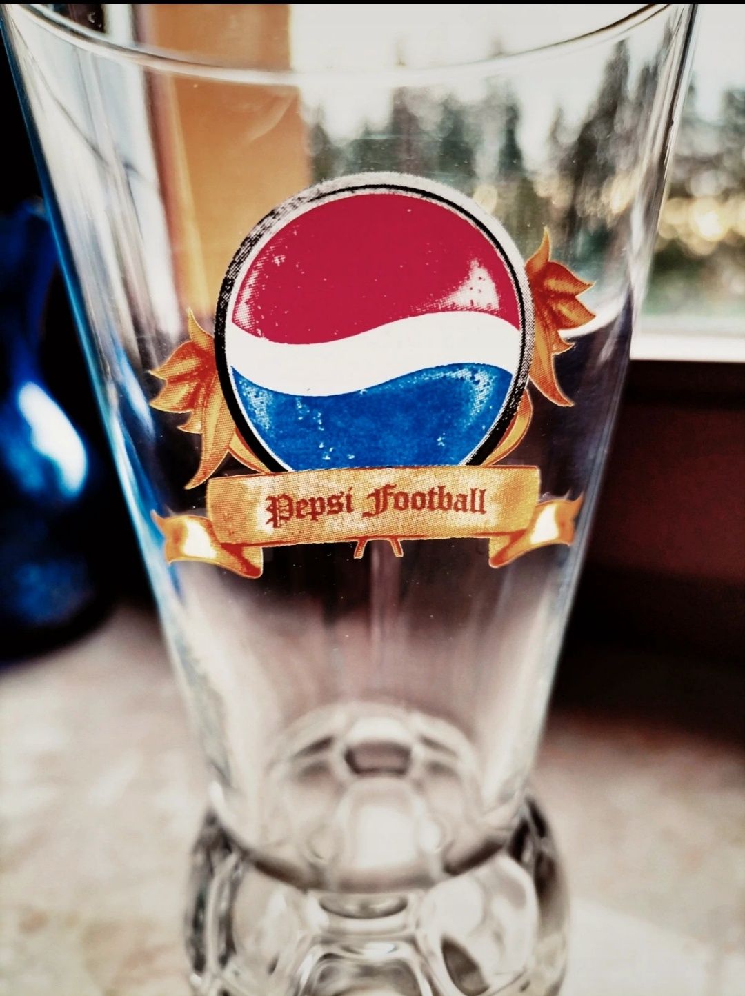 Kolekcjonerskie Szklanki Pepsi Football z piłką w dolnej części 6 szt