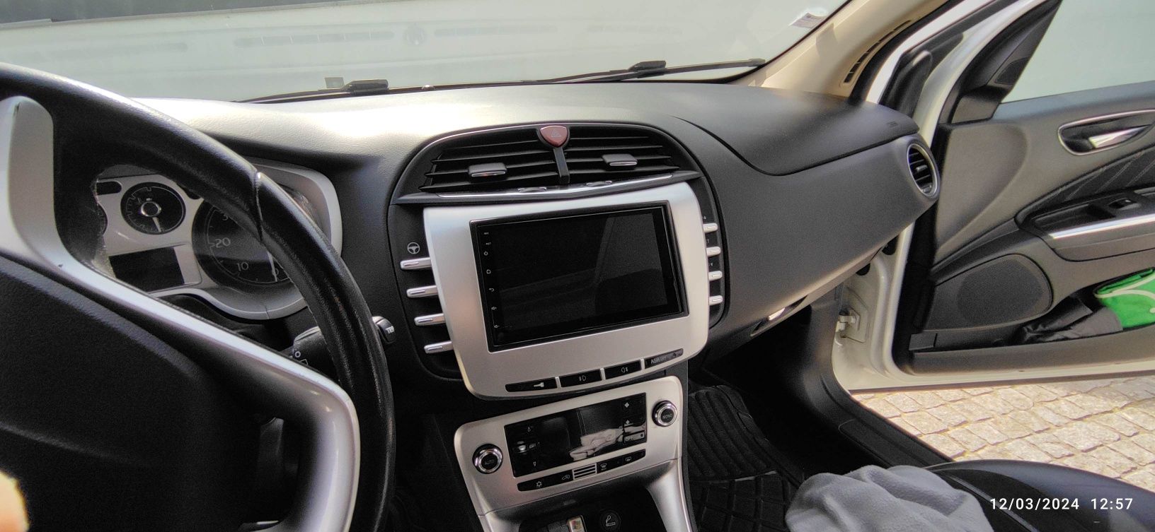 Rádio Lancia Delta Android GPS, bluetooth, USB
