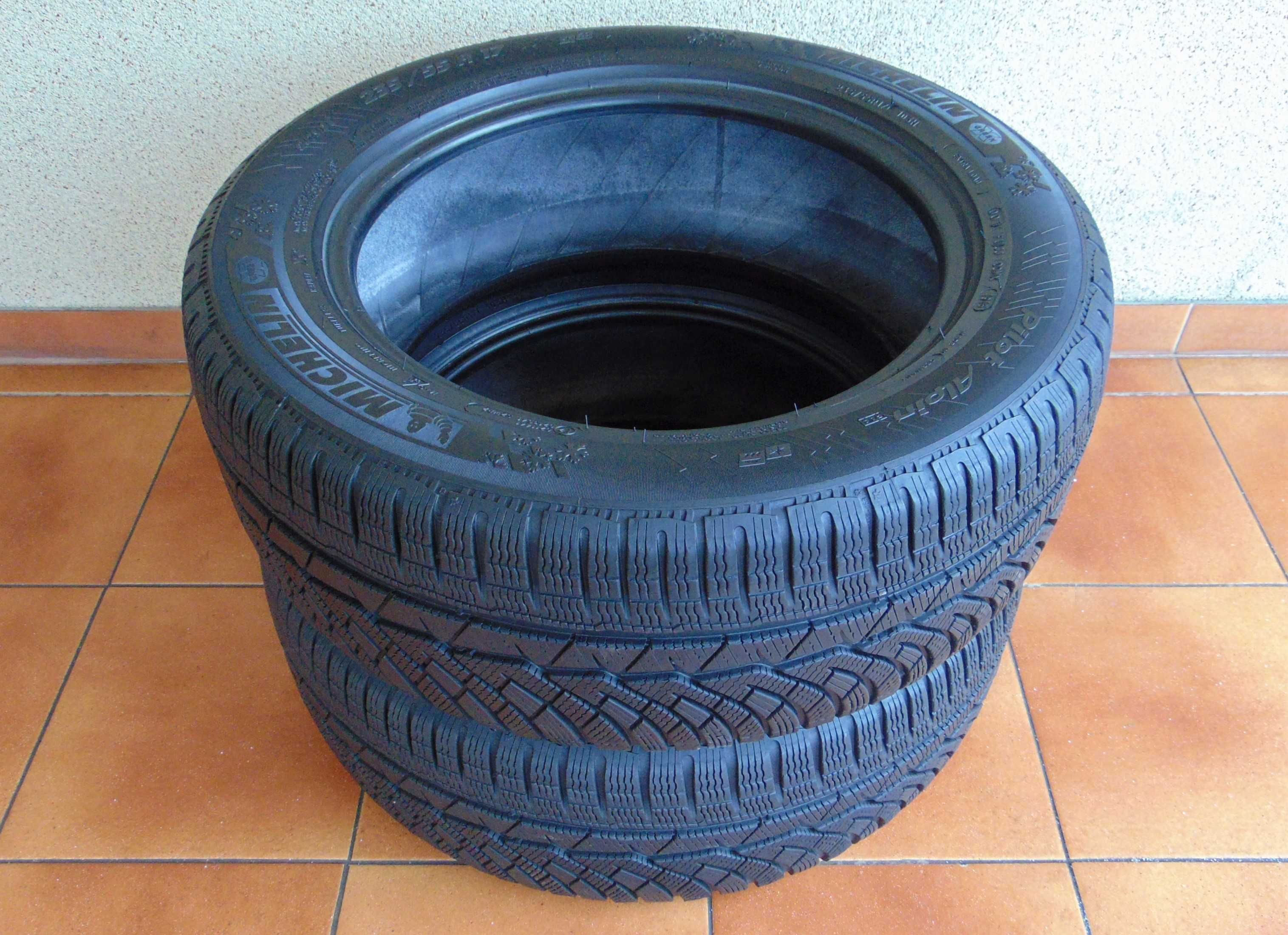 Opony 235/55 R17 MICHELIN PILOT ALPIN PA4 Zima