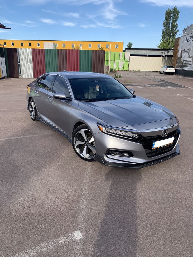 Honda Accord X 2.0 Touring
