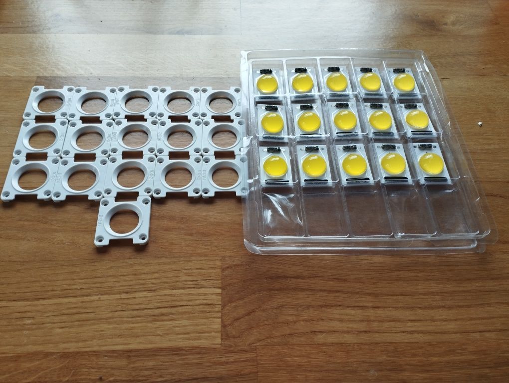 15 szt. Dioda LED COB 30W 4000K soczewka 120' 230V