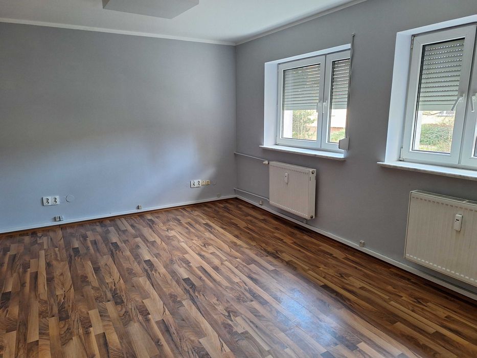 Lokal biurowo-usługowy na Nowym Dworze {30m2} 1550 zł