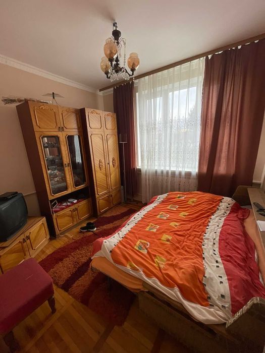 Продається двоповерховий будинок у селі Мостиська Другі