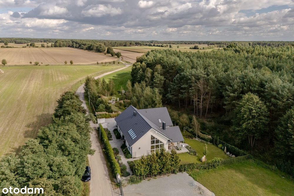 Piękna rezydencja przy lesie w stylu Vastu w standardzie premium