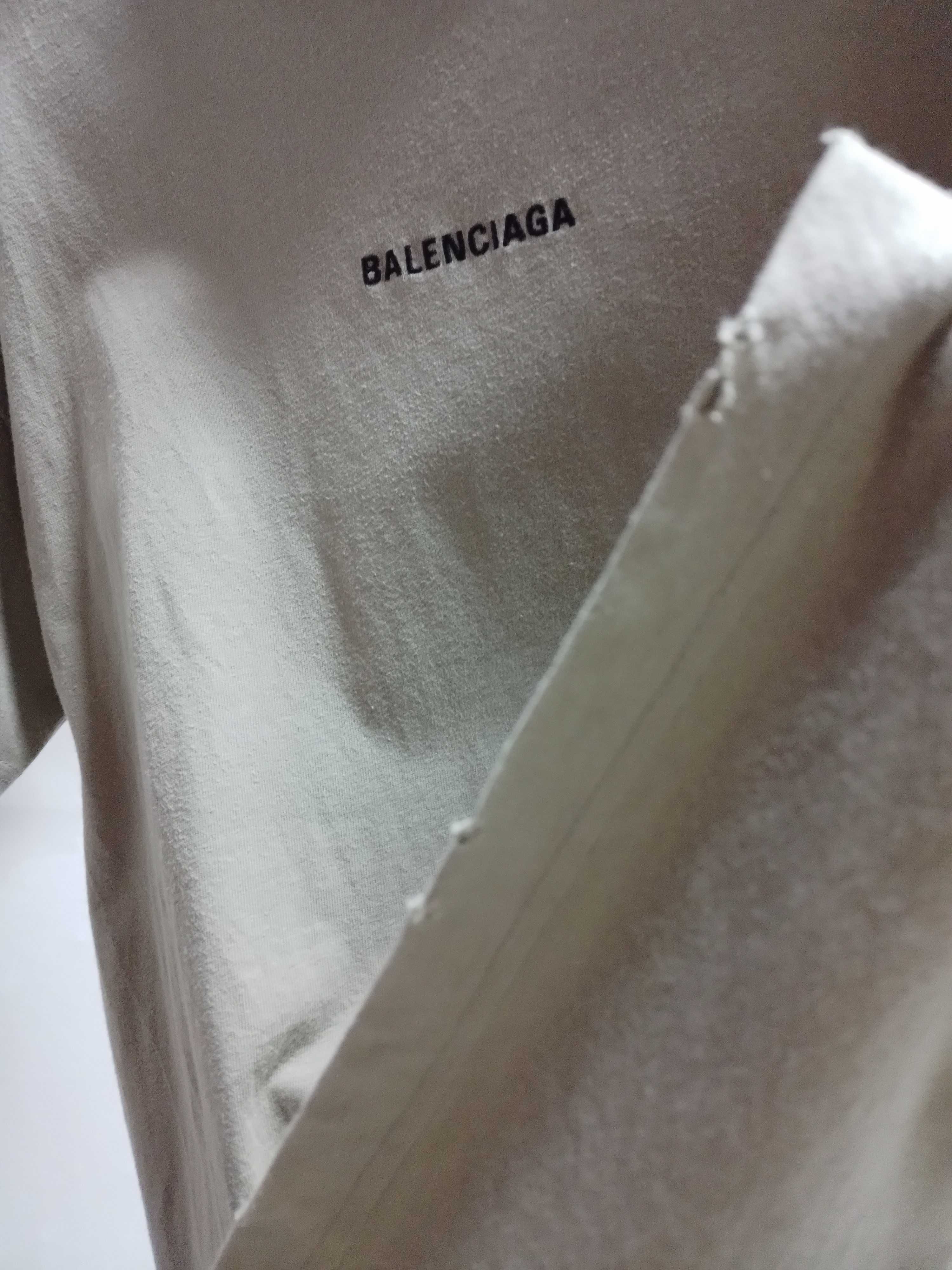 T-shirt bordado cor caqui