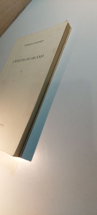 A Máquina do Arcanjo - Frederico Lourenço